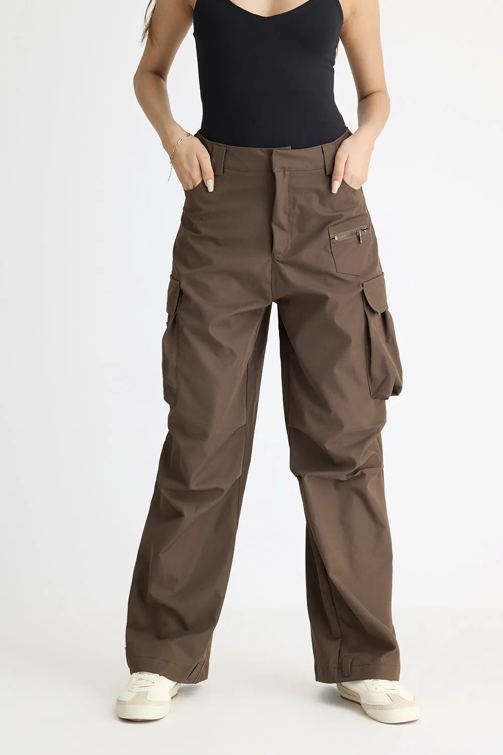 Brown Looper Cargos