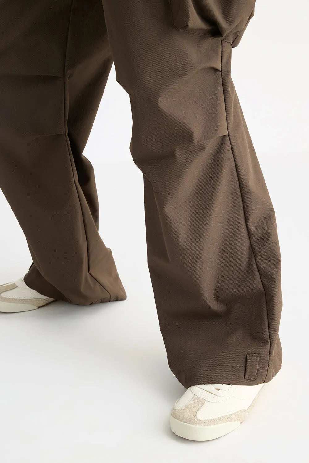 Brown Looper Cargos