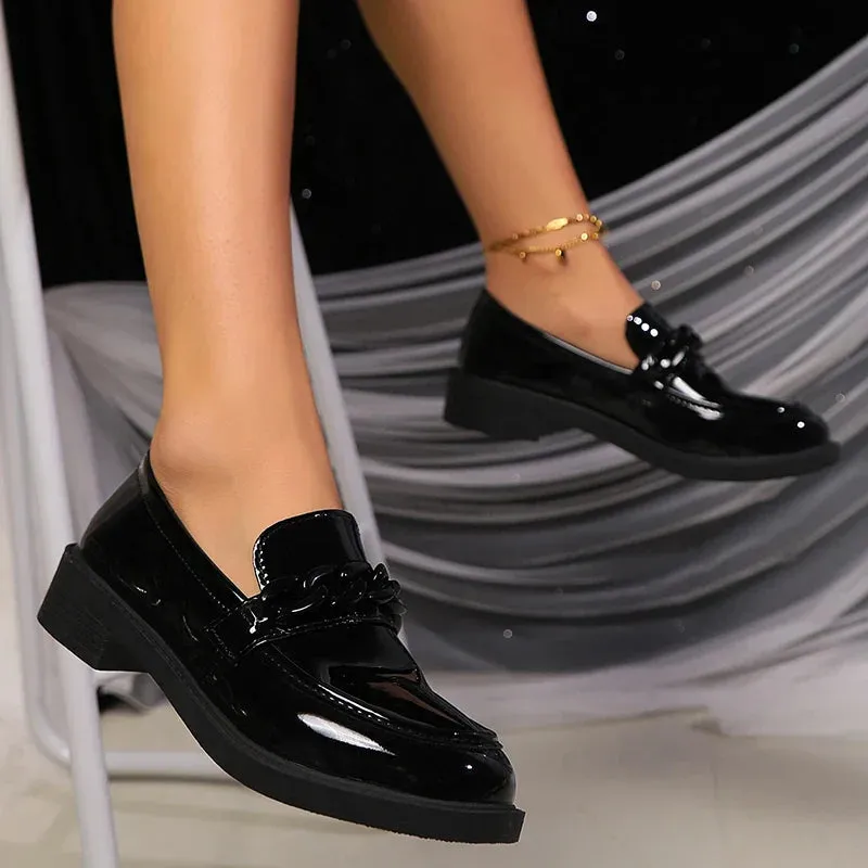 Elegant Chain Decor Loafers for Women