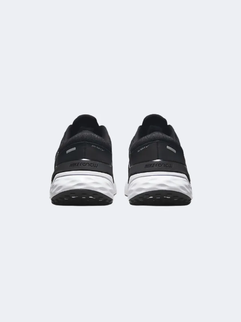 Nike Renew Run 4 Men Running Shoes Black/White