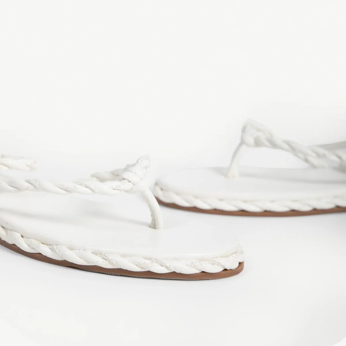 RAID Grayson Rope Sandal in White